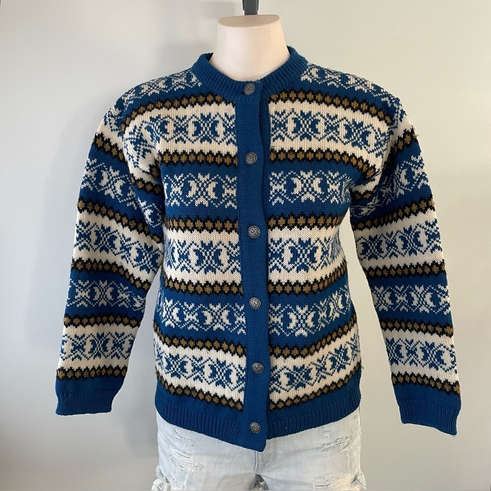 Vintage Dirdalstrikk 100% Wool Knit Cardigan Nordic Fair Isle Pewter Clasps